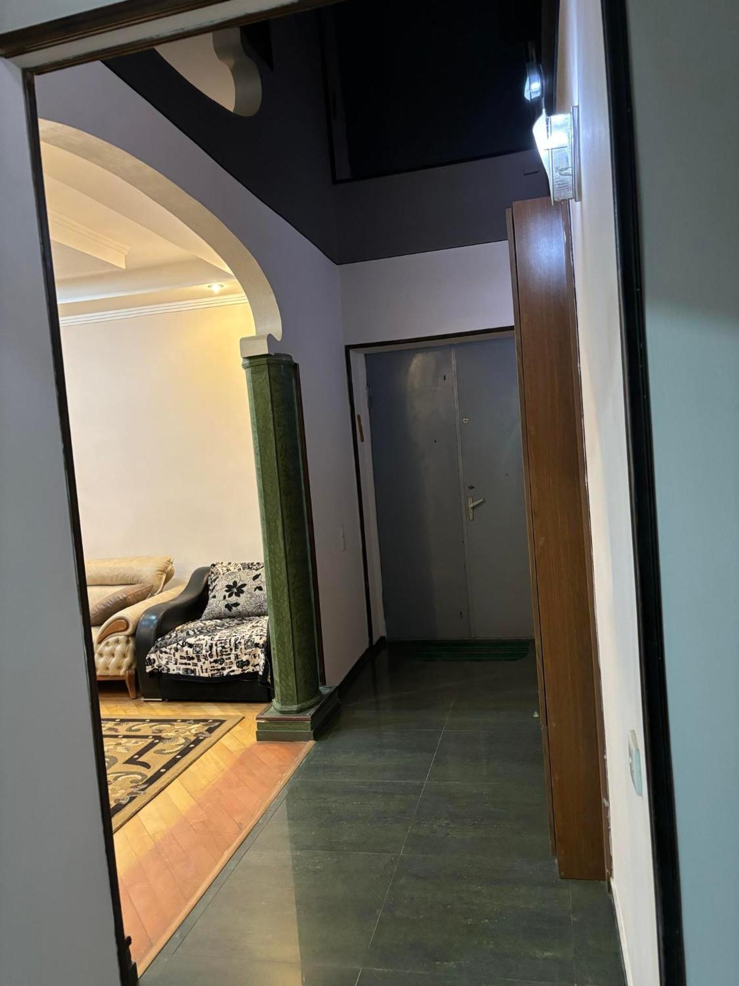 Apartment On Sanapiro Tbilisi Luaran gambar