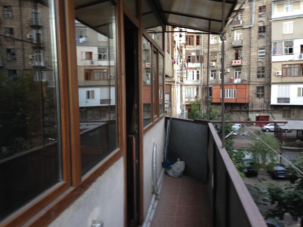 Apartment On Sanapiro Tbilisi Bilik gambar